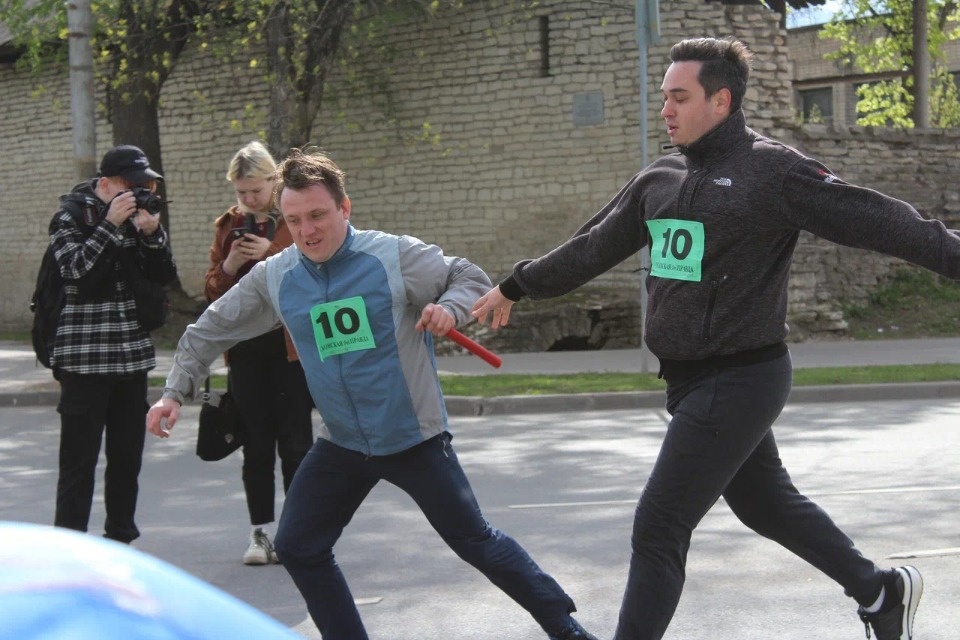 Все бегут – и я бегу!