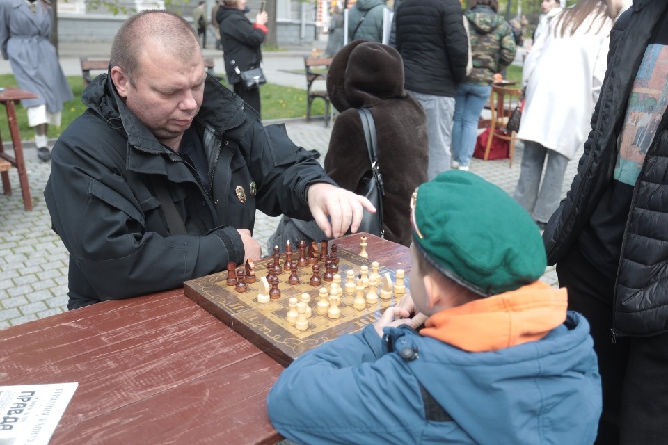 На нашей улице Победа!