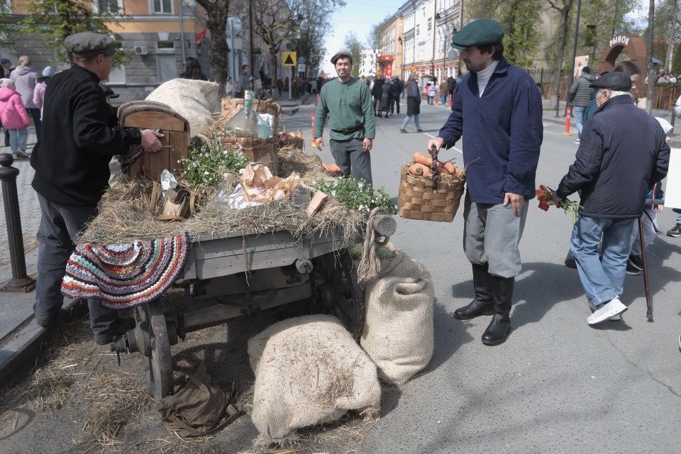 На нашей улице Победа!