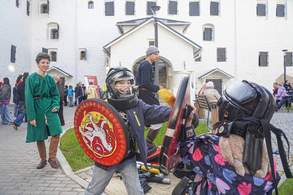 Мероприятия «Ночи музеев» в Псковском музее посетила тысяча человек