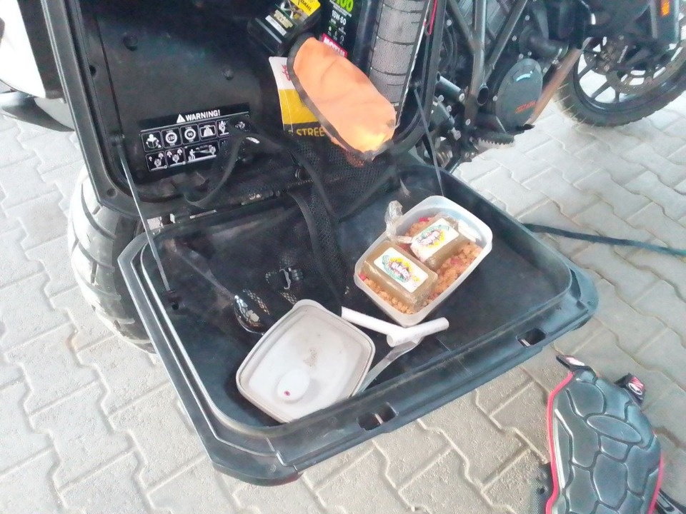 Итальянца осудили за попытку провоза двух брикетов гашиша через госграницу РФ в Псковской области