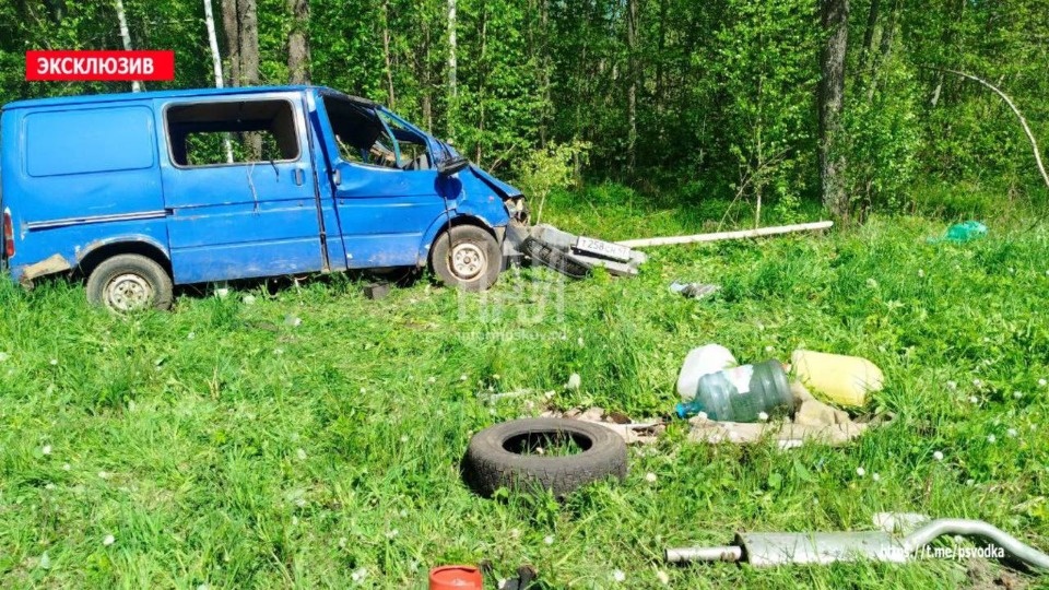 Трех человек доставили в больницу после ДТП в Опочецком районе Трех человек доставили в больницу после ДТП в Опочецком районе