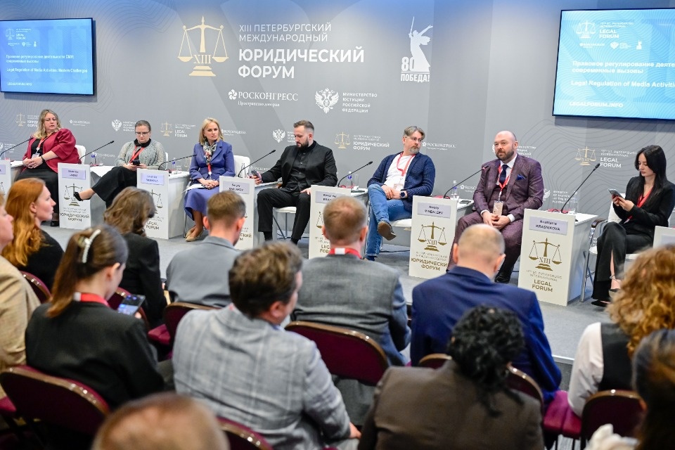 На 42% снизилось число копий фейков в России в 2025 году