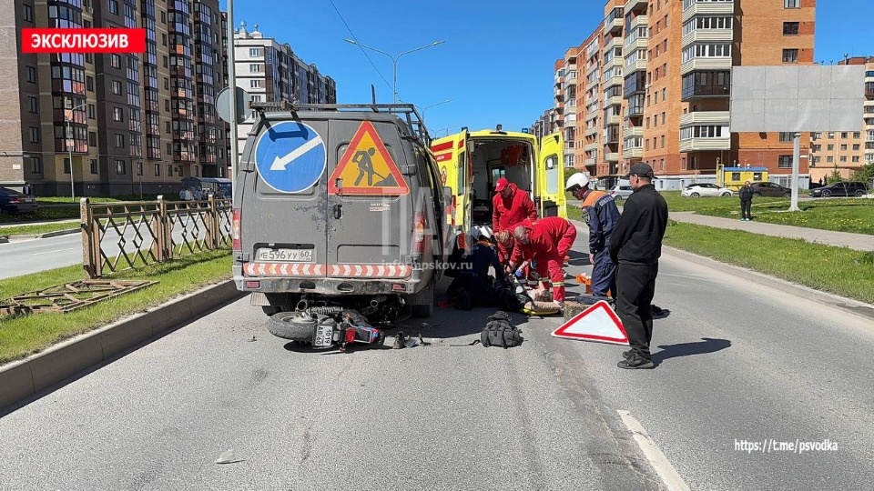 Мотоциклиста в тяжелом состоянии госпитализировали после ДТП в Пскове Мотоциклиста в тяжелом состоянии госпитализировали после ДТП в Пскове