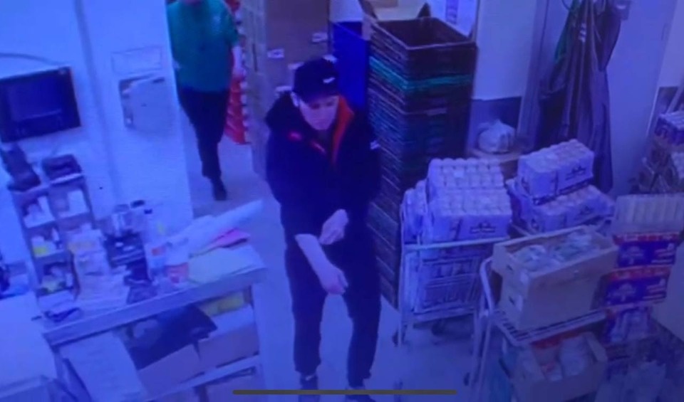 В Пскове разыскивают очевидцев драки у магазина «Пятерочка» 