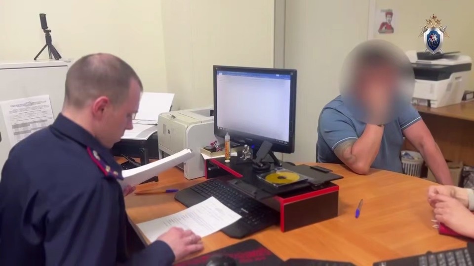 Псковского предпринимателя заключили под стражу за дачу взятки Псковского предпринимателя заключили под стражу за дачу взятки