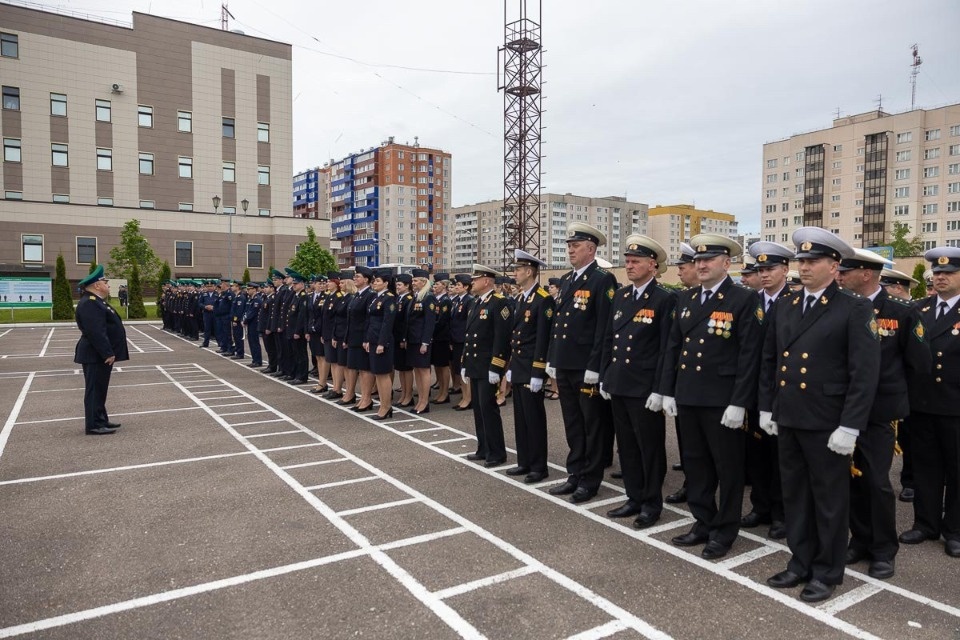 Борис Елкин наградил псковских пограничников 