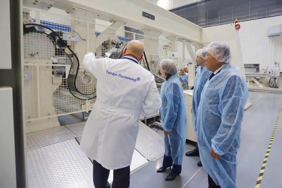 Делегация консульства Киргизской Республики в Санкт-Петербурге посетила завод «Титан-Полимер»