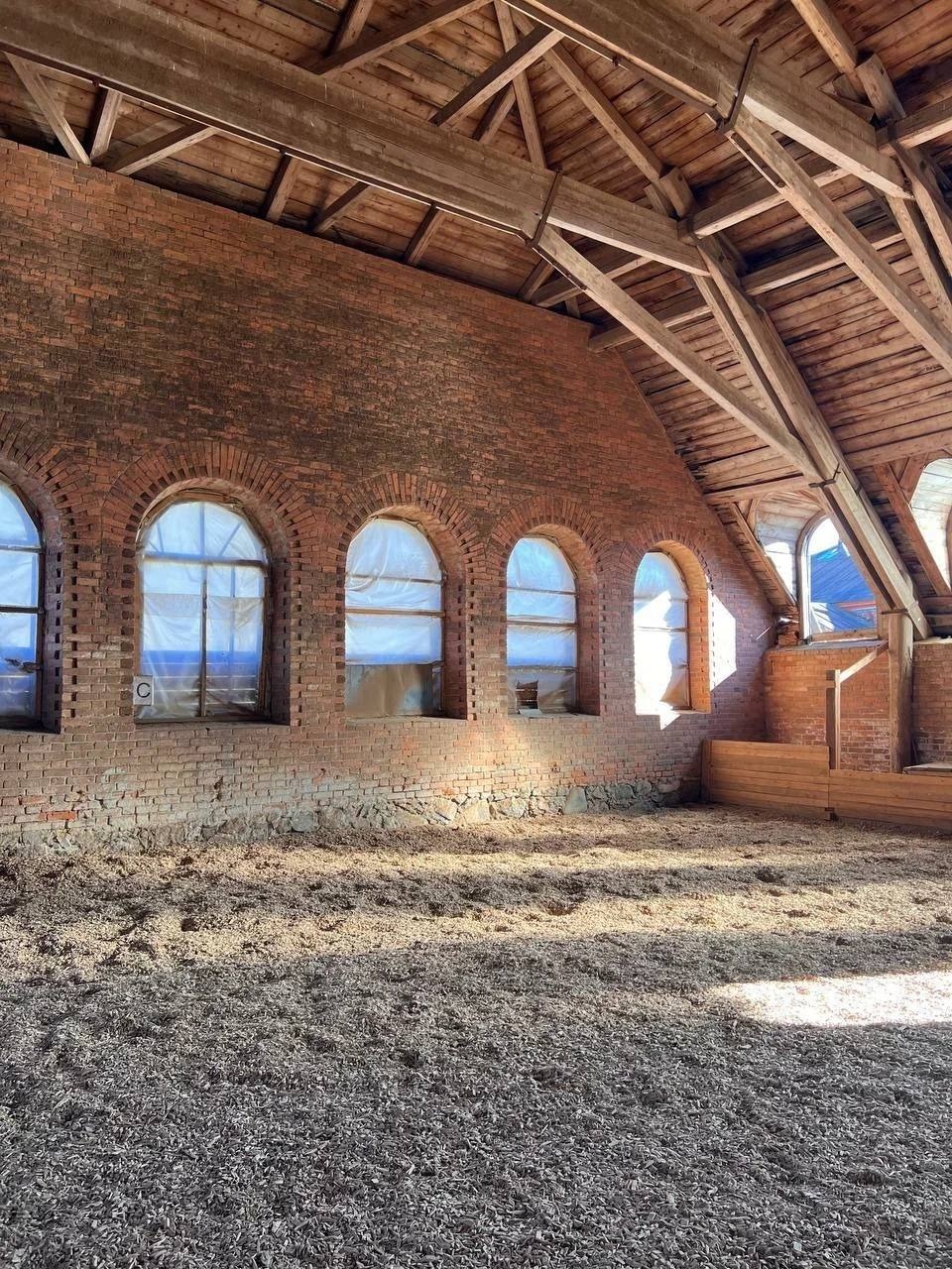 Началась реставрация усадьбы Строгановых в Псковской области 