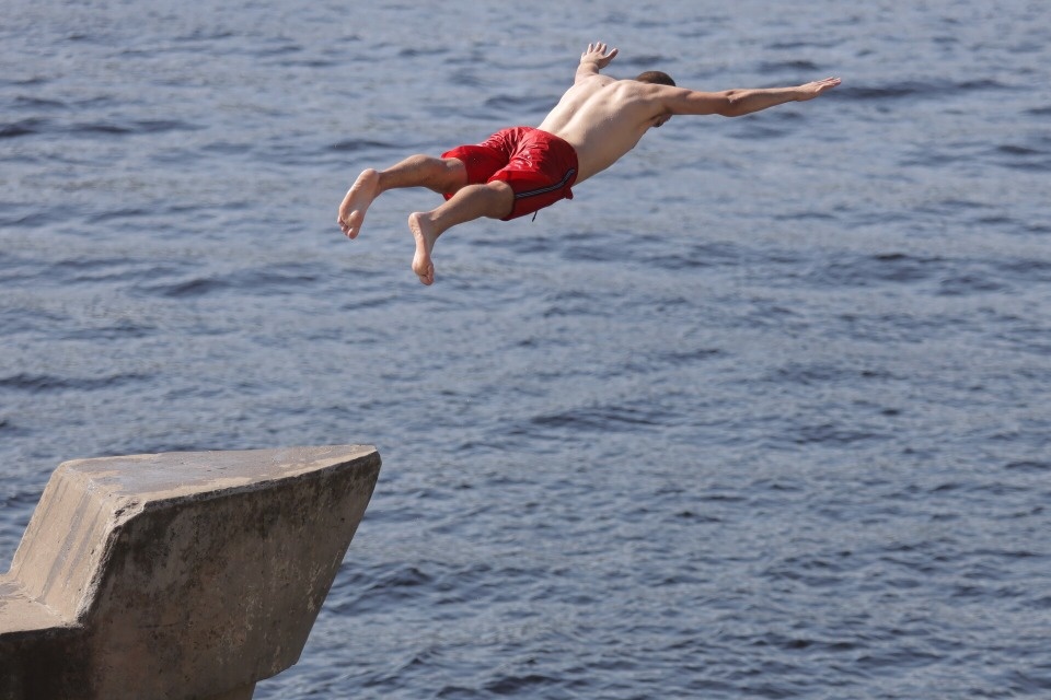 О погоде в июне в Псковской области рассказали в МЧС России 