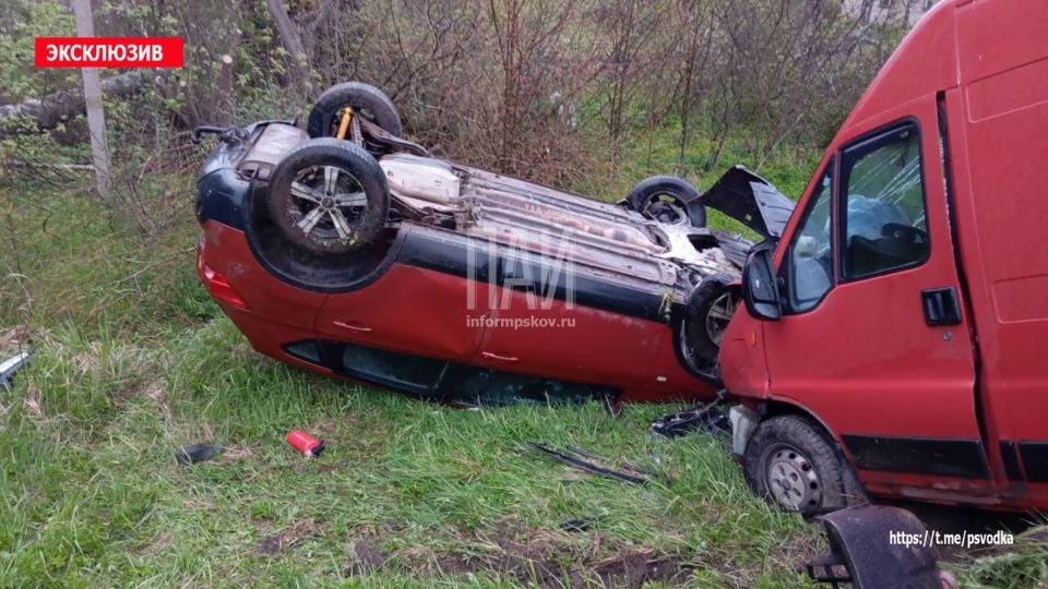 Восемь человек получили различные травмы в результате ДТП в Псковской области за неделю Восемь человек получили различные травмы в результате ДТП в Псковской области за неделю