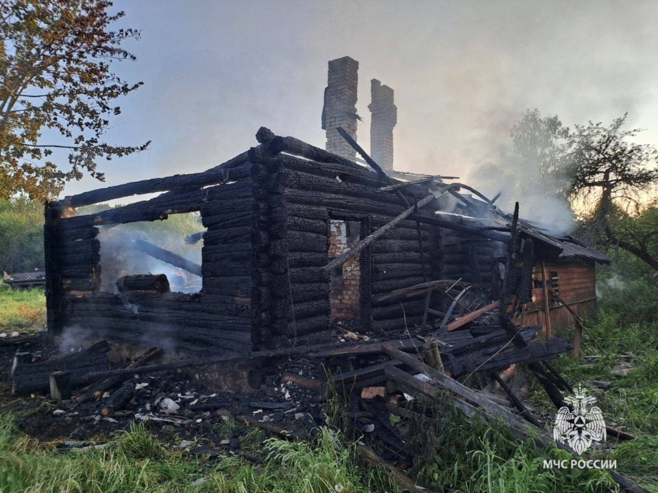 Четыре техногенных пожара ликвидировали в Псковской области на выходных