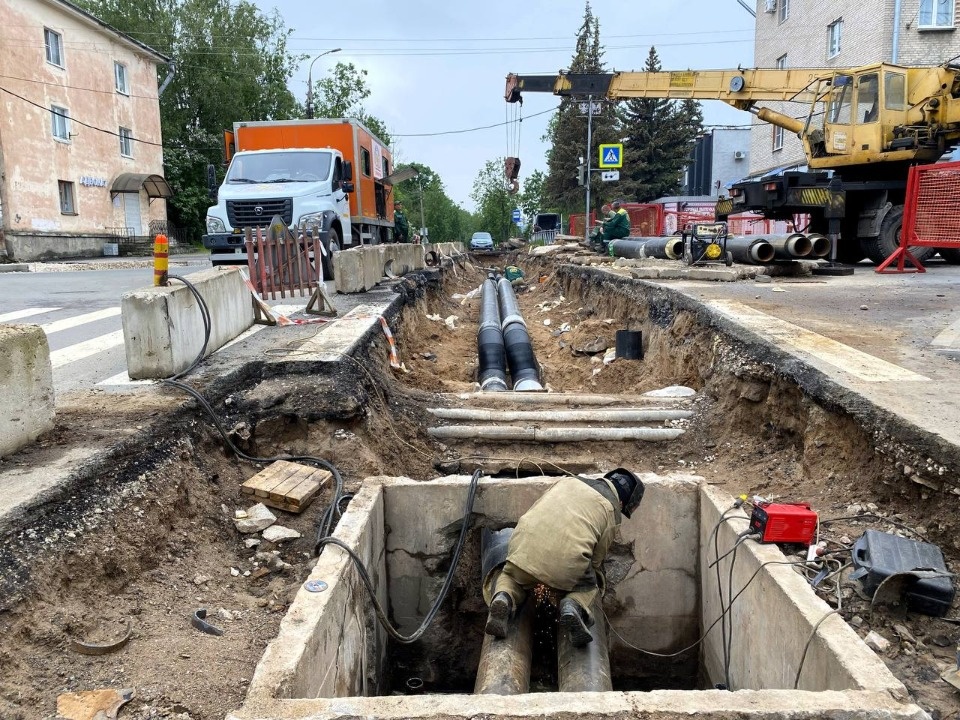Тепловые сети реконструируют на улицах Розы Люксембург и Конной в Пскове