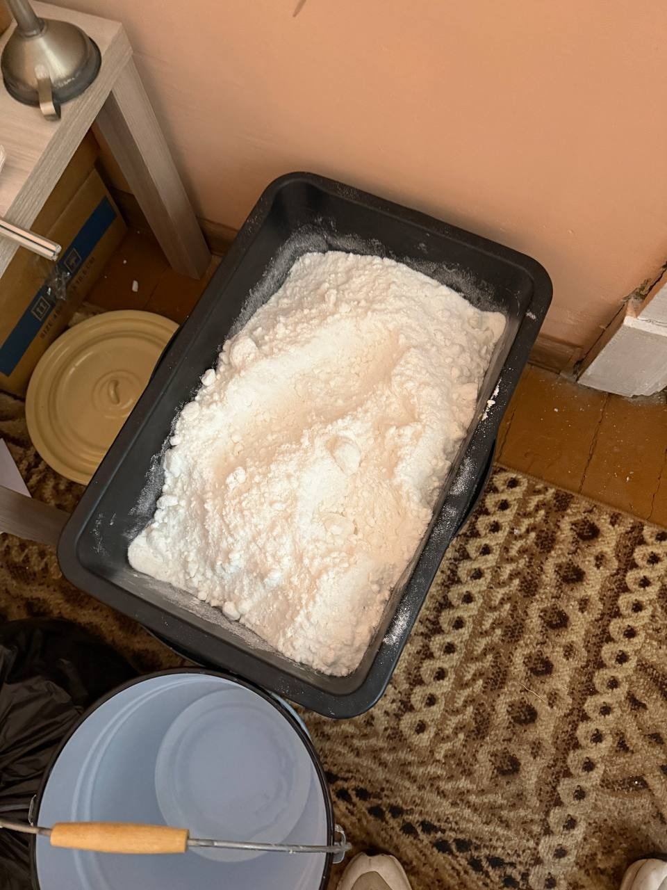 18 кг наркотиков изъяли из нарколаборатории в Псковской области 18 кг наркотиков изъяли из нарколаборатории в Псковской области