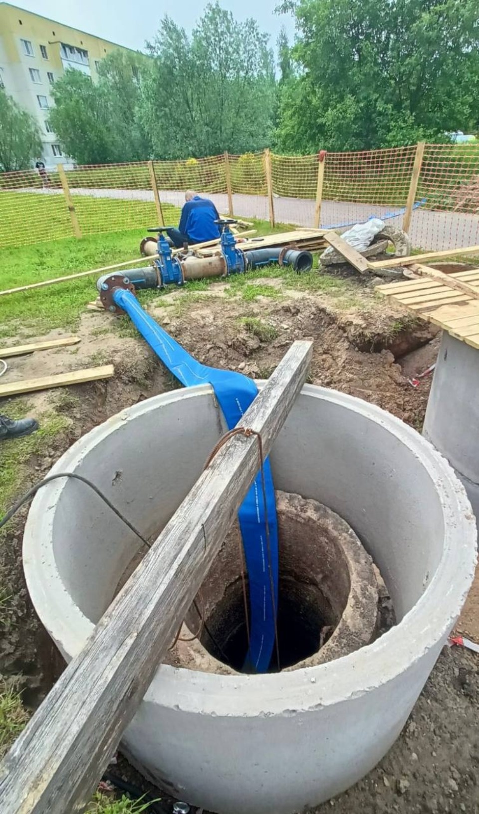 Систему канализации начали реконструировать на Запсковье в Пскове 