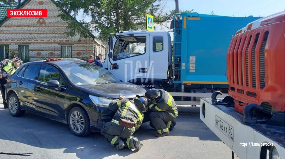 Женщину госпитализировали в результате ДТП в Порхове