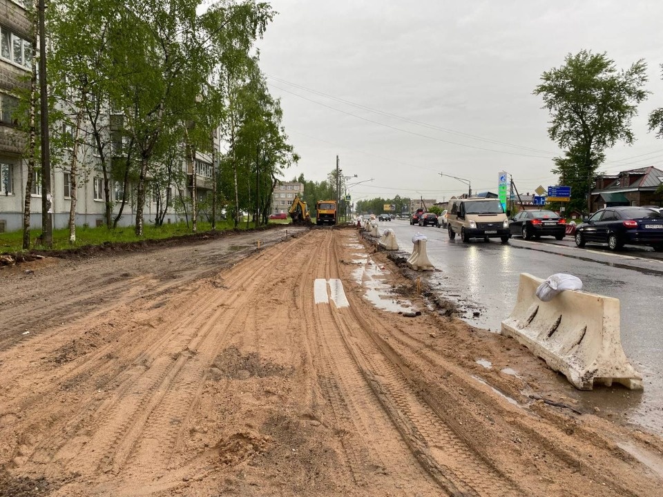 Ремонт улицы Леона Поземского в Пскове идет с существенным опережением