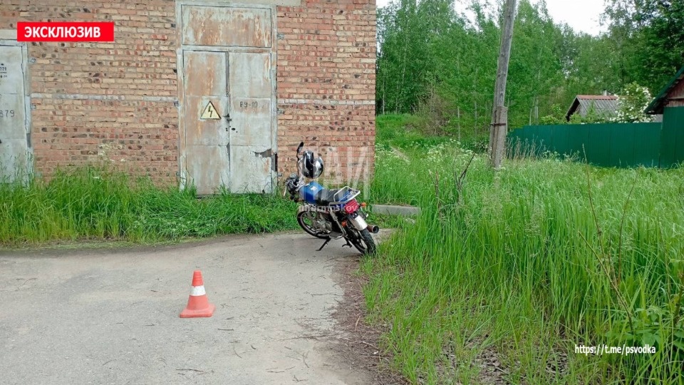 Подросток попал в аварию на мопеде в Невеле 