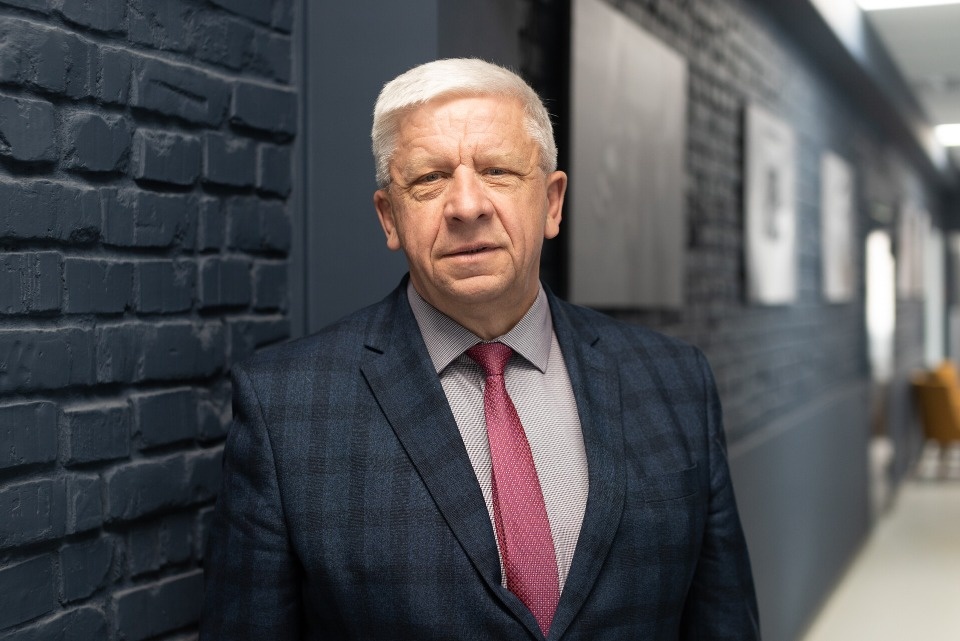 70 роботов используют на одной из ферм в Псковском районе