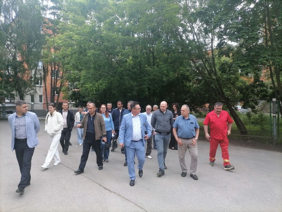 Делегация из Узбекистана посетила Псковскую станцию скорой медицинской помощи