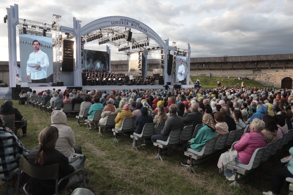 Хоровой фестиваль имени Гривского в Пскове посетили 10 тысяч зрителей