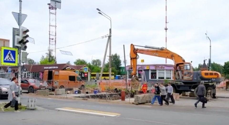 В течение месяца планируют завершить реконструкцию теплосетей на улицах Коммунальной и Рокоссовского в Пскове В течение месяца планируют завершить реконструкцию теплосетей на улицах Коммунальной и Рокоссовского в Пскове
