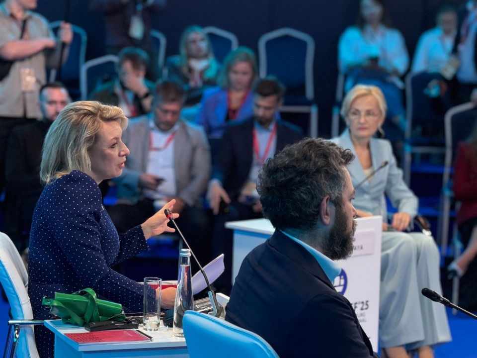 На ПМЭФ обсудили борьбу с фейками На ПМЭФ обсудили борьбу с фейками