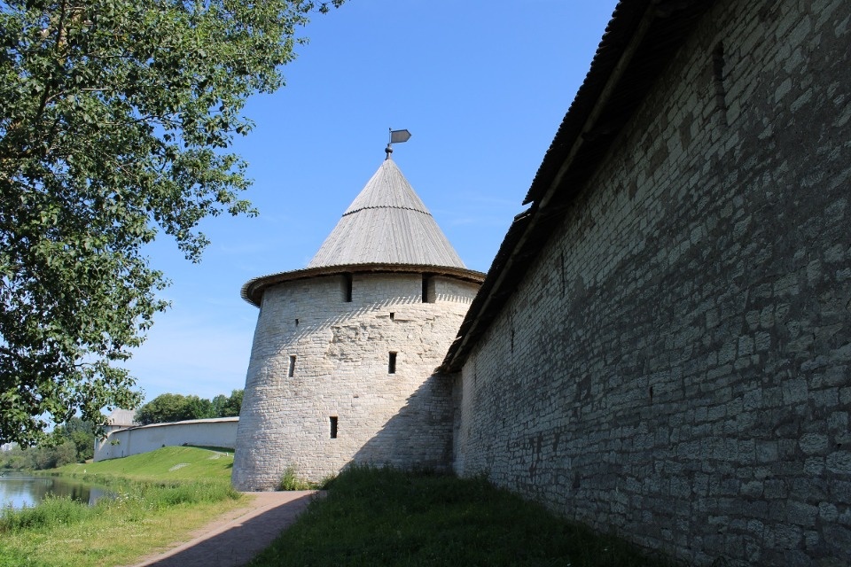 Смотровая площадка Псковского кремля временно закрыта для посещения Смотровая площадка Псковского кремля временно закрыта для посещения