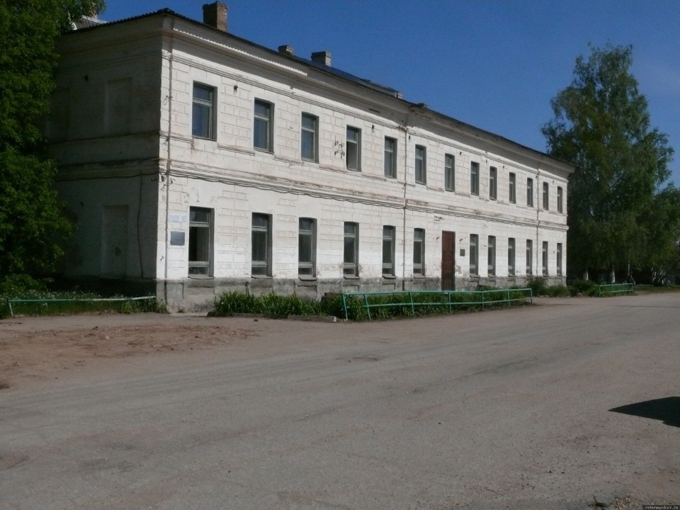 Отремонтировать бывшее духовное училище планируется в Порхове