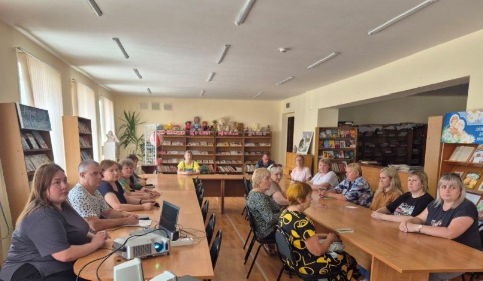  Общественных наблюдателей на выборах 2025 года начали обучать в Псковской области