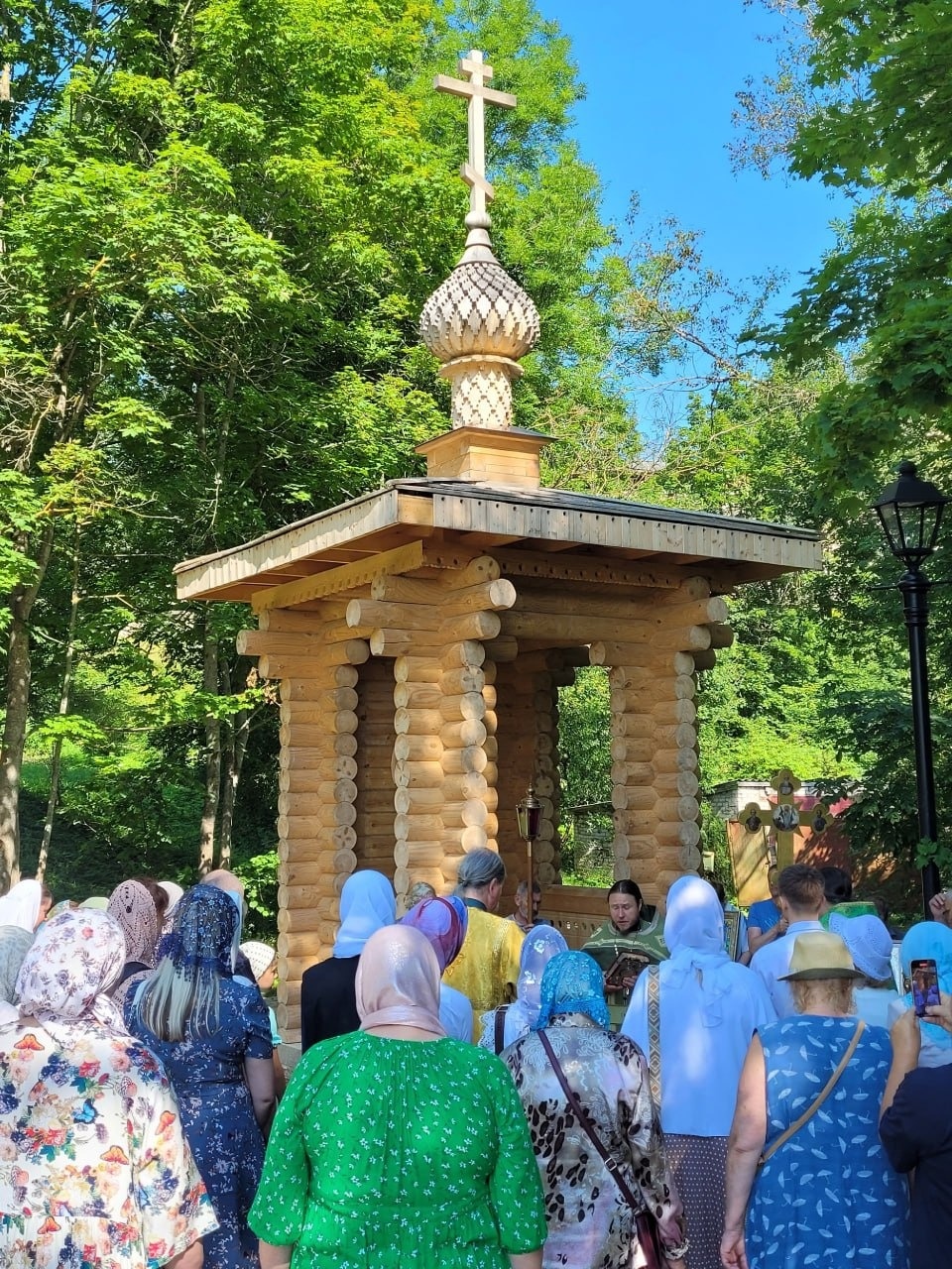 Никольскую часовню освятили в Изборске Никольскую часовню освятили в Изборске