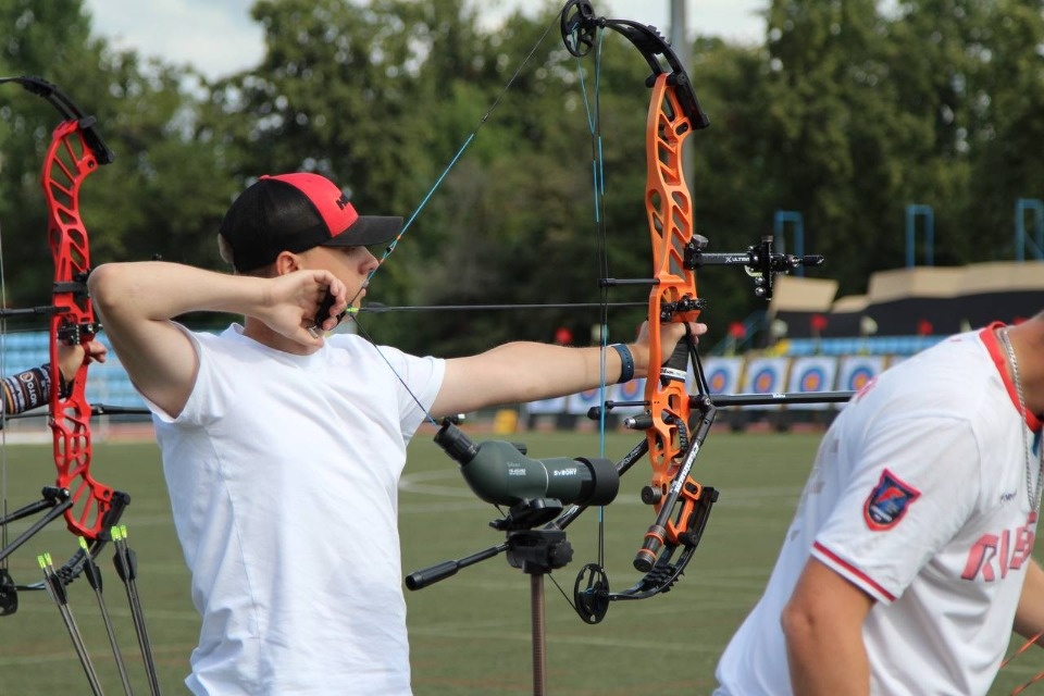 Великолукские лучники отправятся в Словению на молодежный Кубок Европы