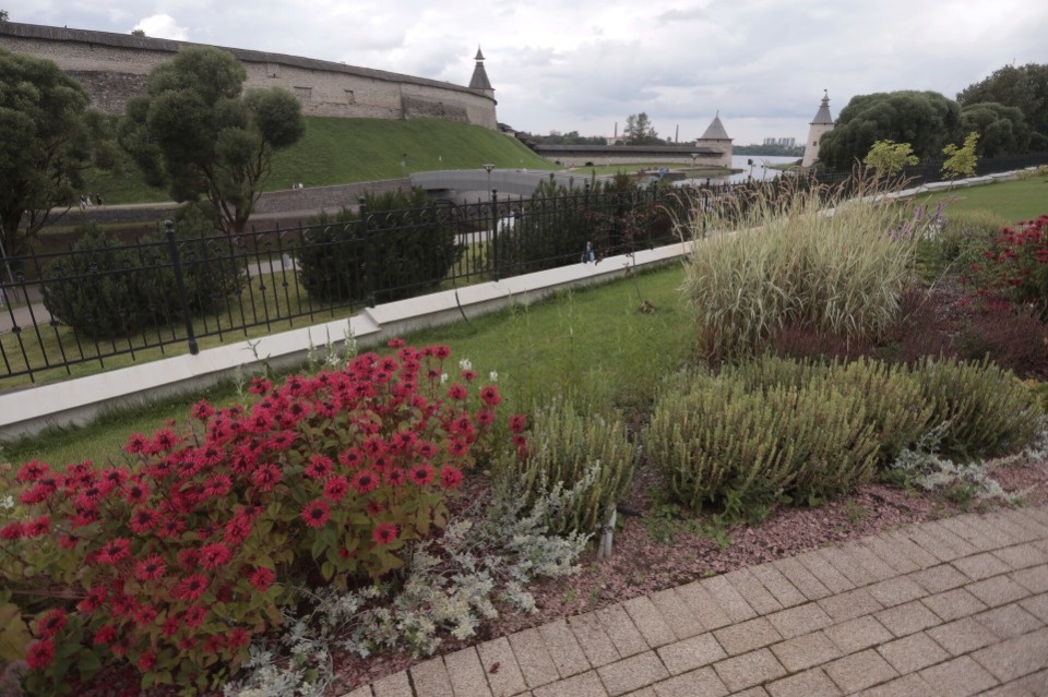 Первый пятизвездочный Первый пятизвездочный