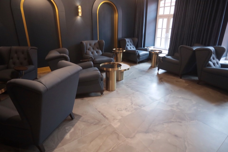 Первый пятизвездочный Первый пятизвездочный