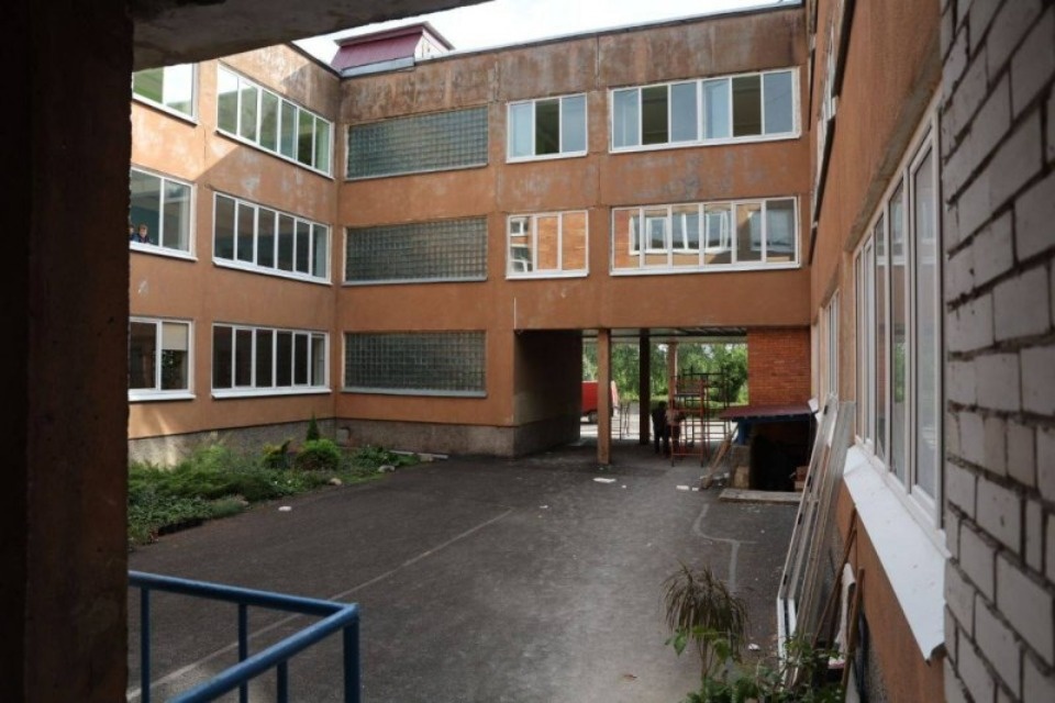 Губернатор проконтролировал ремонт Палкинской средней школы