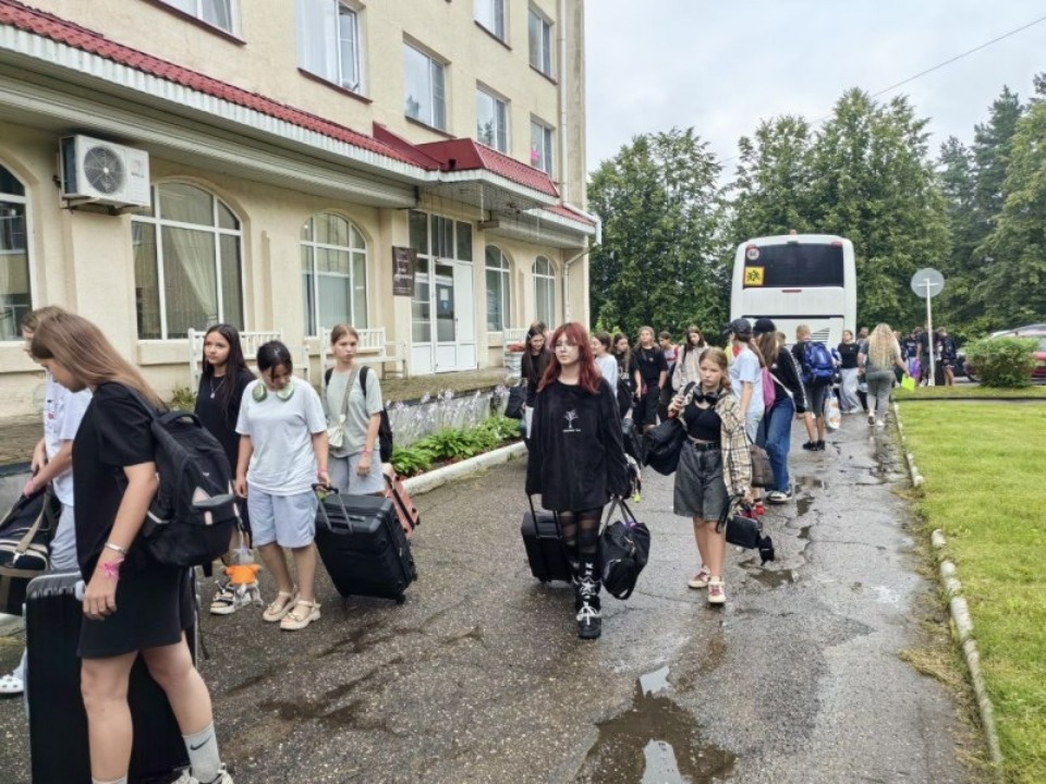 Белгородские дети приехали на каникулы в Псковскую область