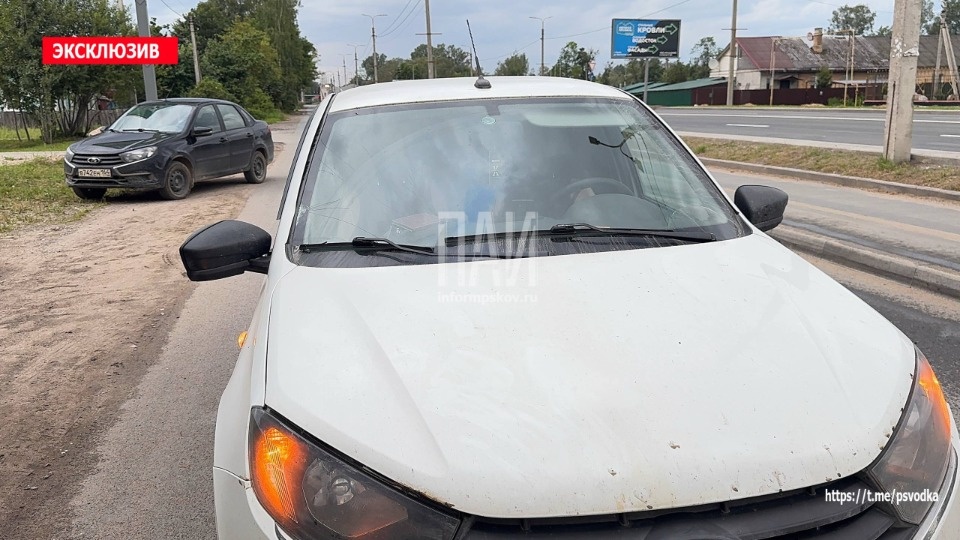 Попавшего под колеса автомобиля подростка госпитализировали в Пскове Попавшего под колеса автомобиля подростка госпитализировали в Пскове