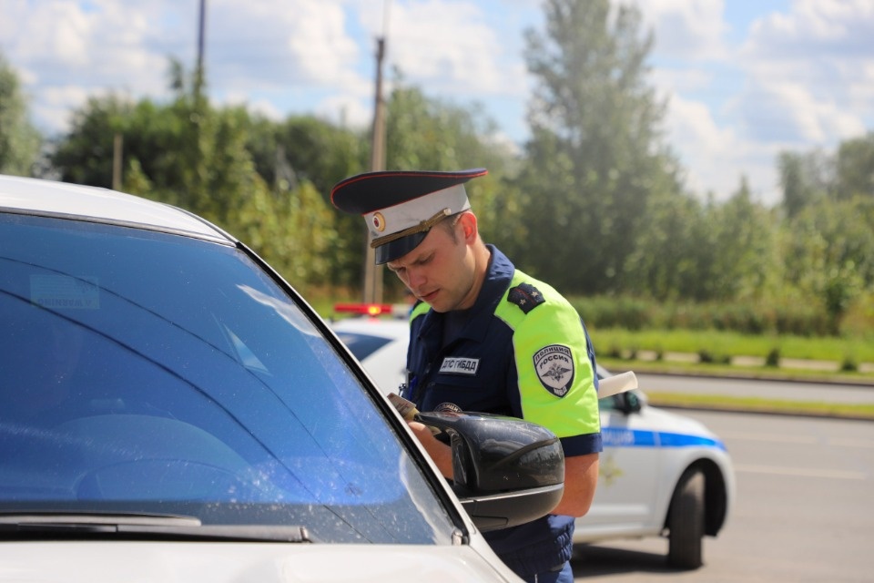 Почти 200 автомобилей проверили сотрудники ГАИ в рамках рейда в Пскове