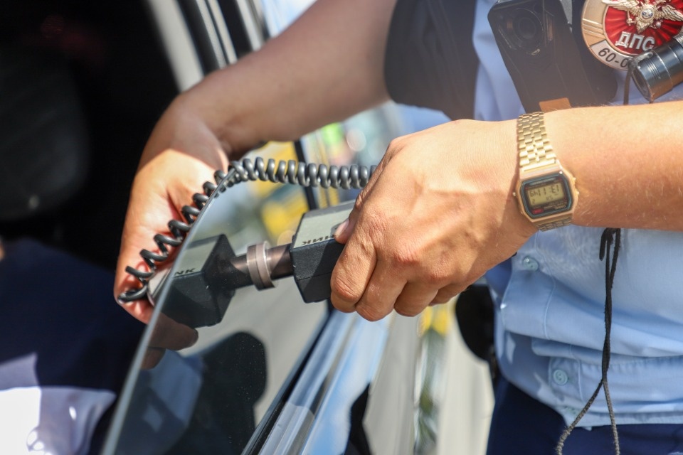 Почти 200 автомобилей проверили сотрудники ГАИ в рамках рейда в Пскове