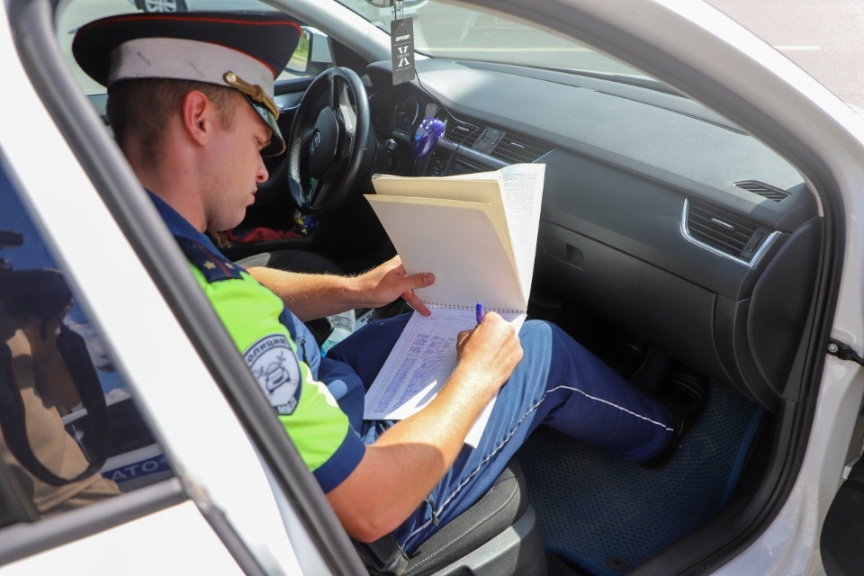 Почти 200 автомобилей проверили сотрудники ГАИ в рамках рейда в Пскове