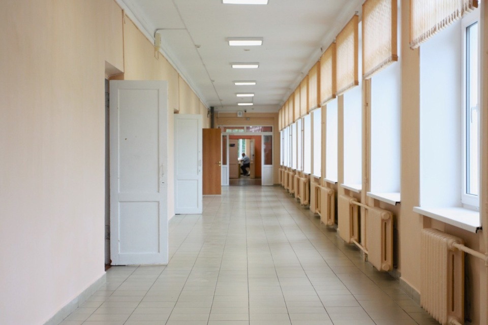 Глава Пскова: В стенах школ и детских садов кипит работа по подготовке к новому учебному году