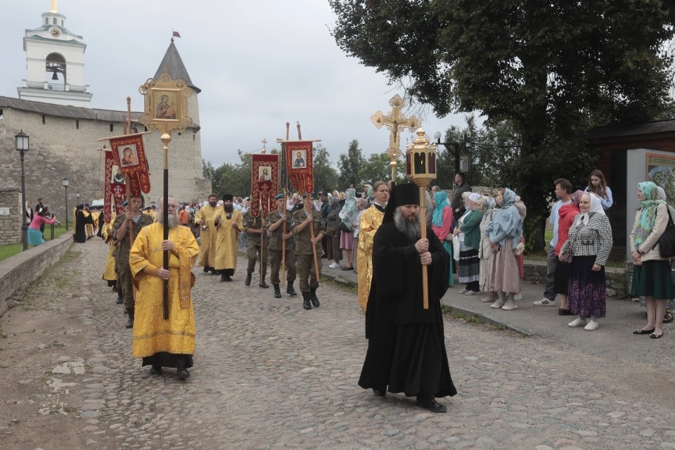 На родной земле