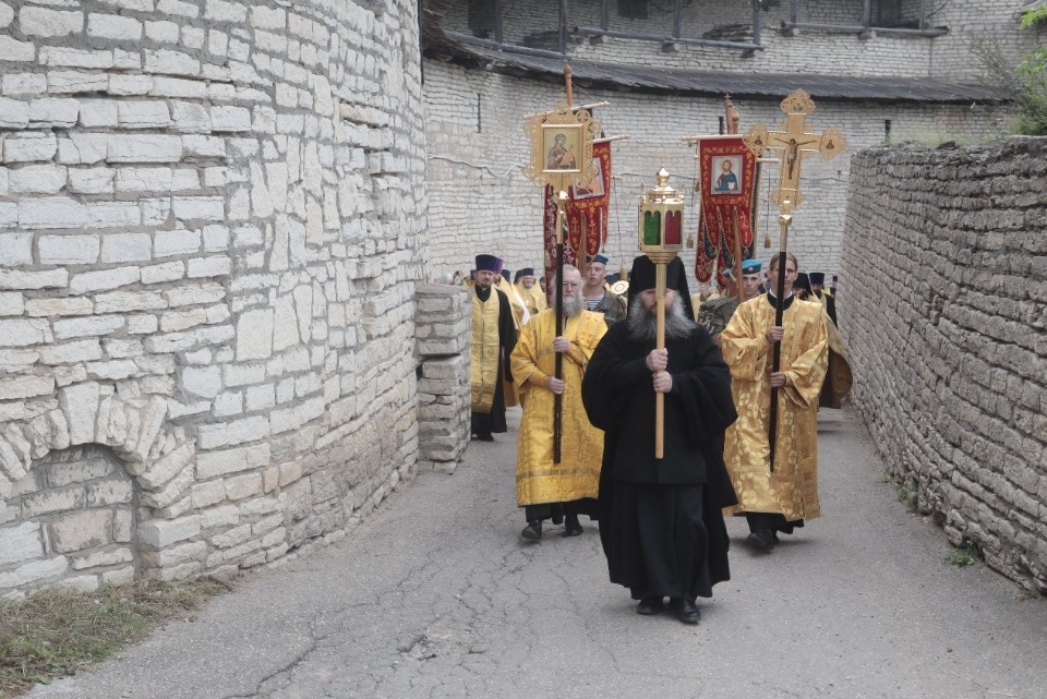 На родной земле