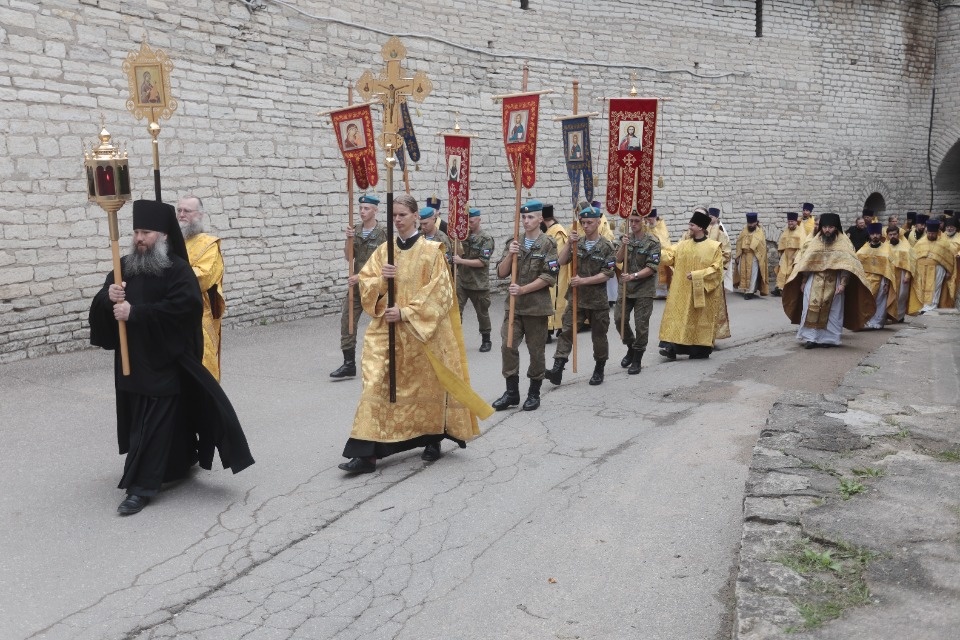 На родной земле