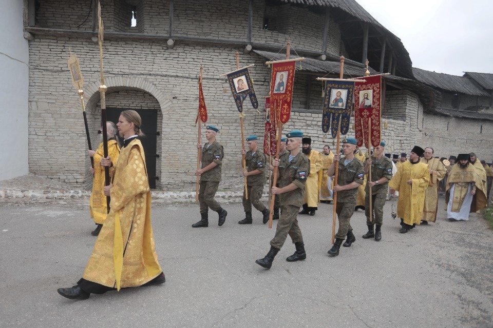 На родной земле