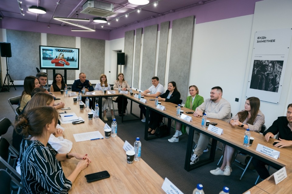 Систему поддержки добровольчества укрепляют в Псковской области 