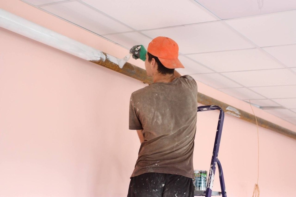 Капремонт в школе №13 в Пскове находится на завершающей стадии Капремонт в школе №13 в Пскове находится на завершающей стадии