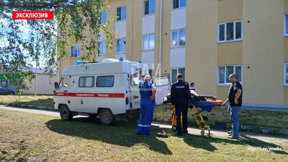 Житель Плюссы выпрыгнул из окна, испугавшись полиции Житель Плюссы выпрыгнул из окна, испугавшись полиции