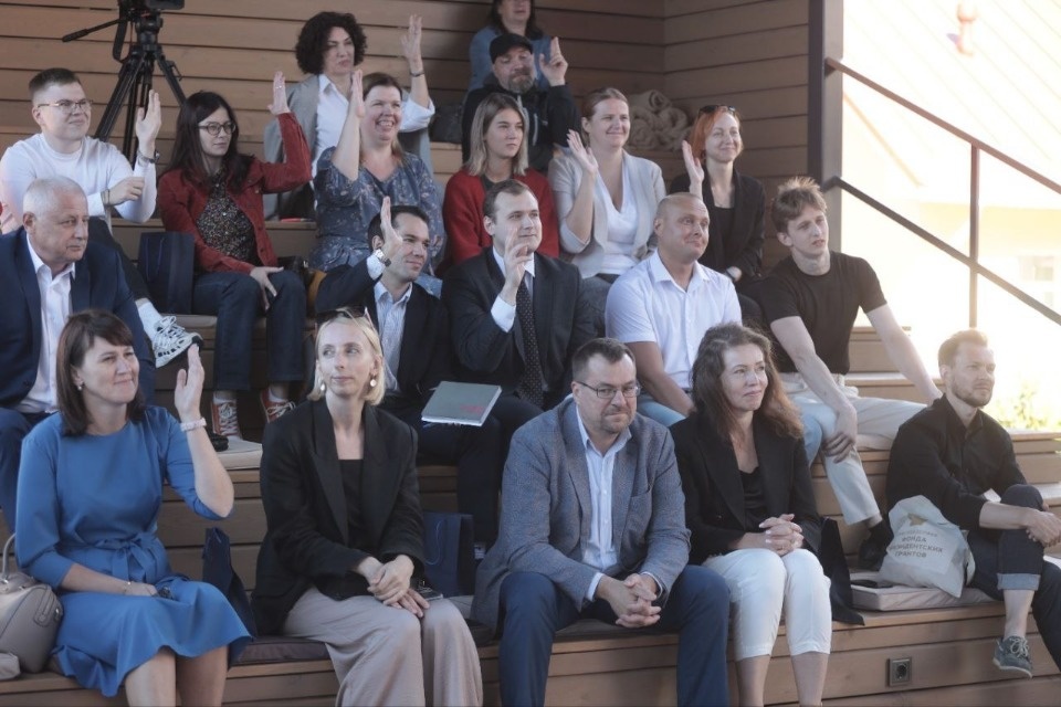 «Титан-Полимер» открыл в центре Пскова благоустроенное пространство и дал старт научно-популярному лекторию