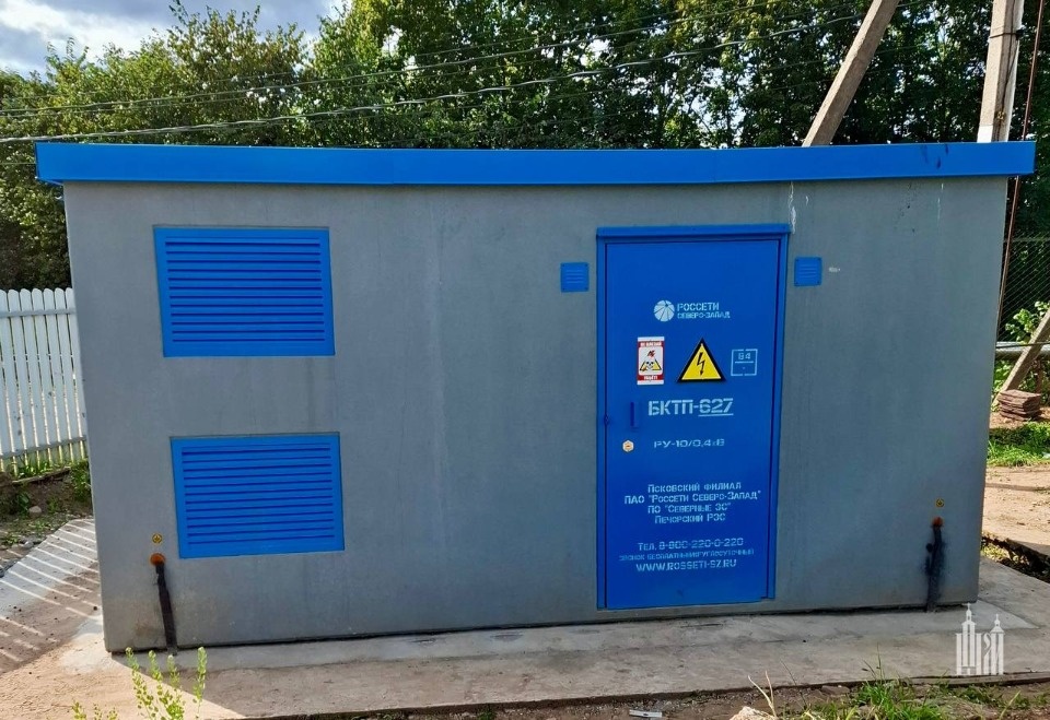 Новую электрическую подстанцию установили в Псково-Печерском монастыре
